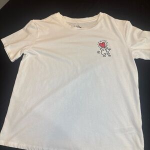 Vibrant White Short Sleeve Tee with Heart Graphic
